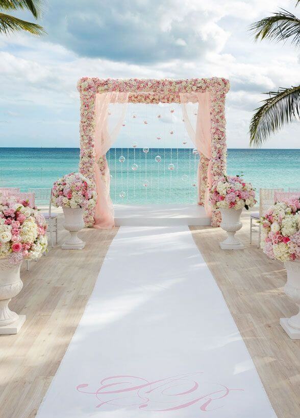 Wedding Beach Destinations: This is Bahamas Wedding by Colin Cowie Celebrations. Check out more romantic beach wedding destinations on Worthminer.com