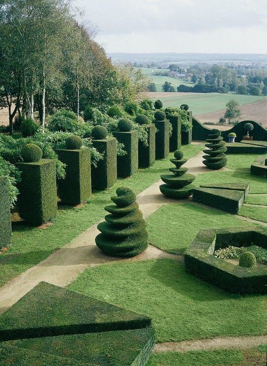 Give us a few minutes, and be inspired by these most beautiful gardens, including topiary gardens, landscape garden pictures, backyard ideas and more on Worthminer.com