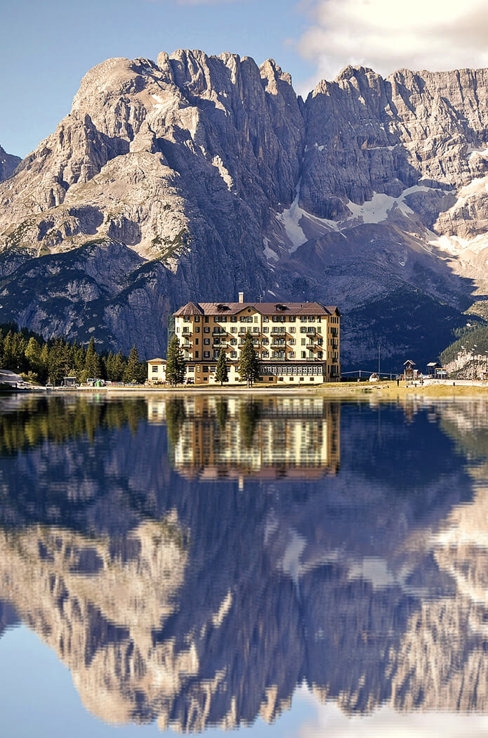 Lake Misurina is the greater natural lake of the Cadore