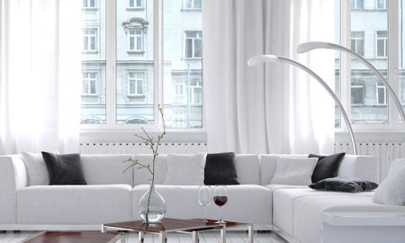 Unique and luxurious white living room