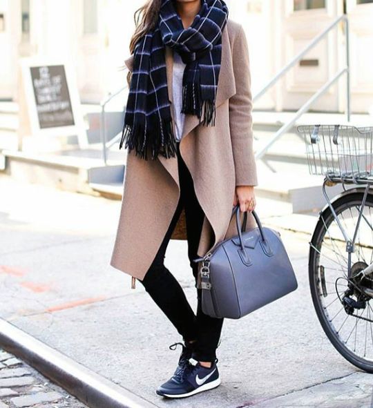 15 Beautiful Winter Outfit Ideas With Jackets | Page 14 of 15 | Worthminer