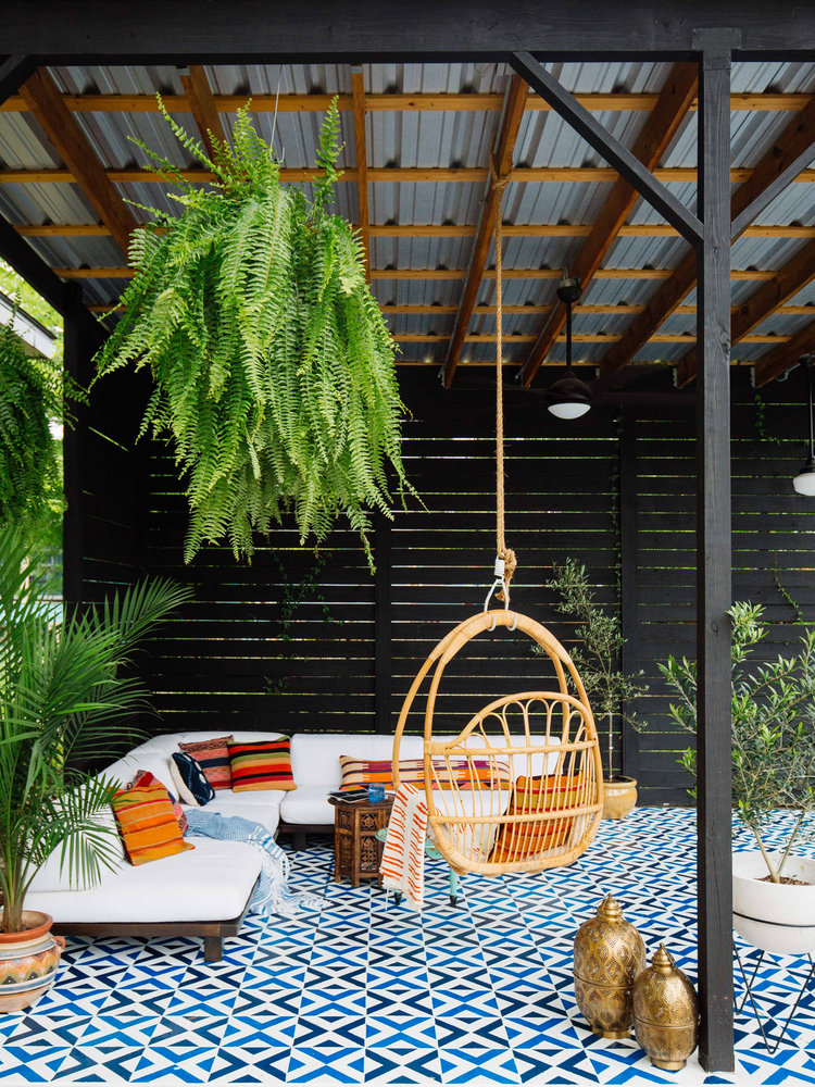 Check out these inspiring pergola plans and ideas for your yard.